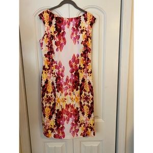 Adrianna Papell Size 8 Floral Dress